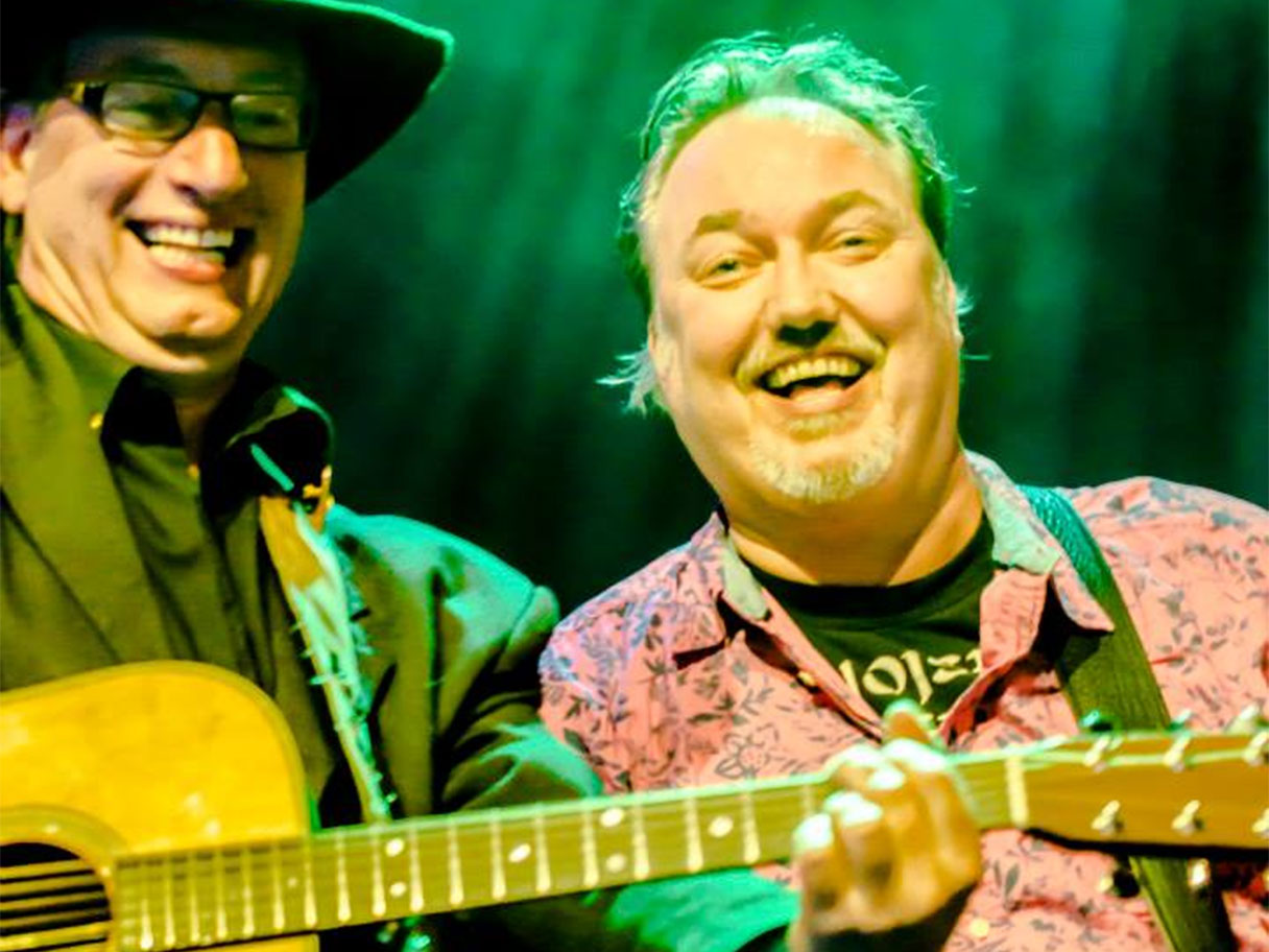 Med Jackerne til Americana Round Up i Ridehuset