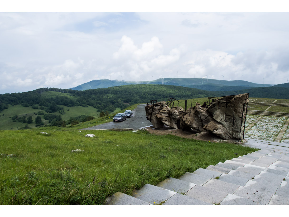 buzludzha18