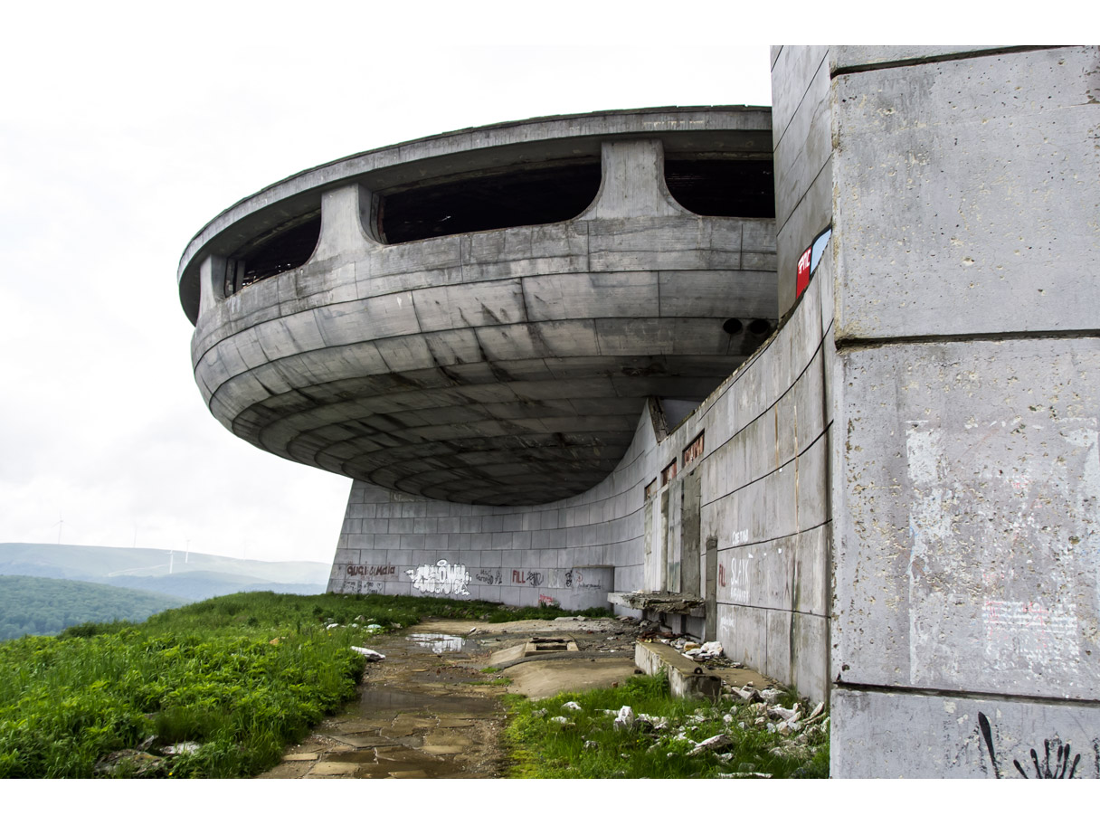 buzludzha35